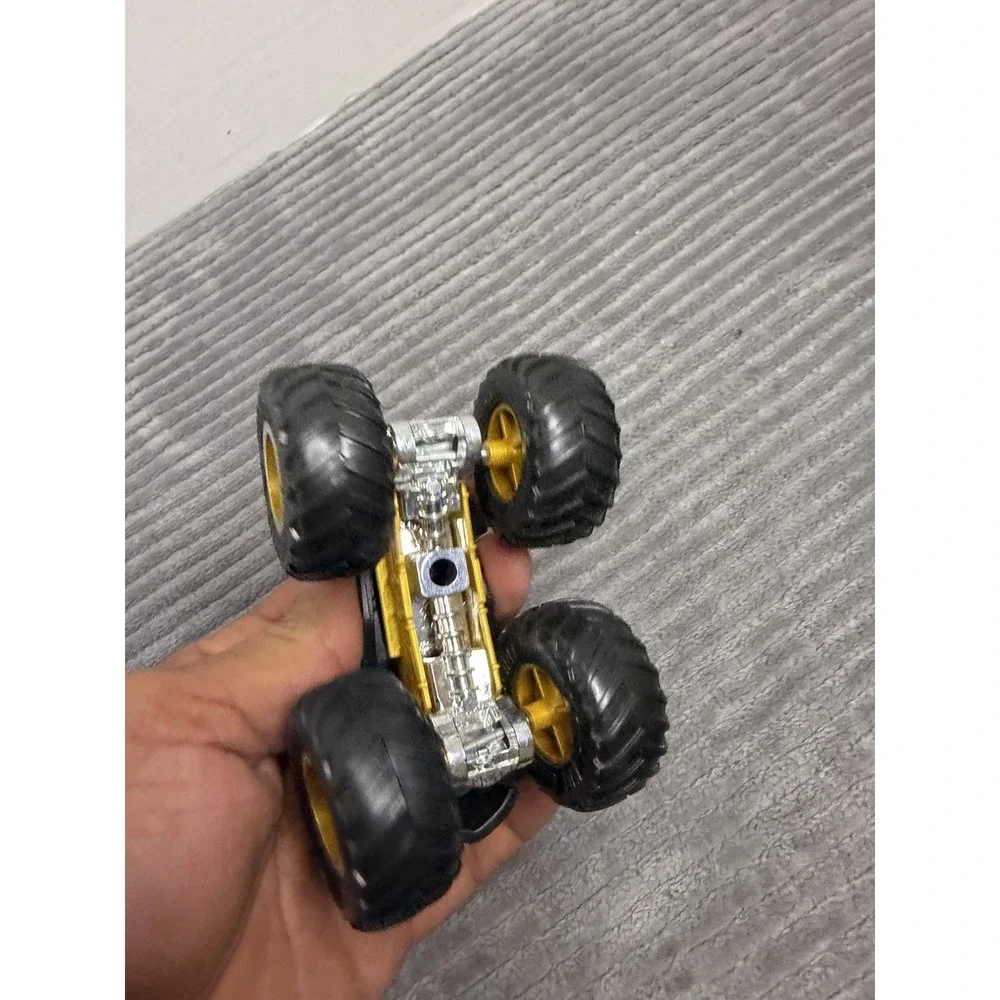 Hot Wheels Monster Truck LOCO PUNK Steam Engine  1:64 Diecast Black & Gold
